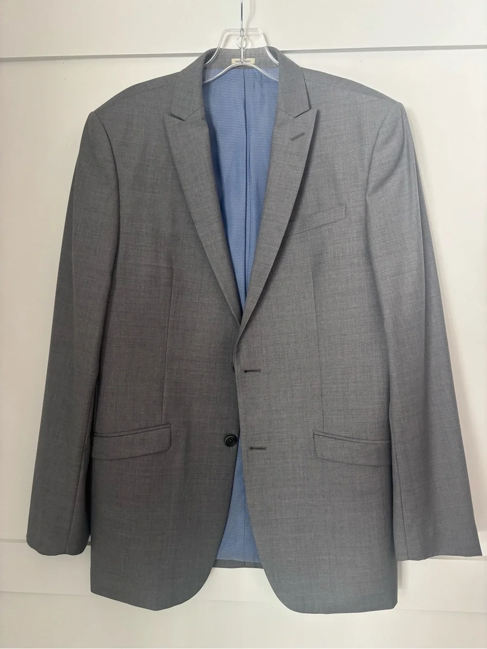 Joseph Abboud Gray Two-Button Sport Coat with Blue Lining 42L in great condition